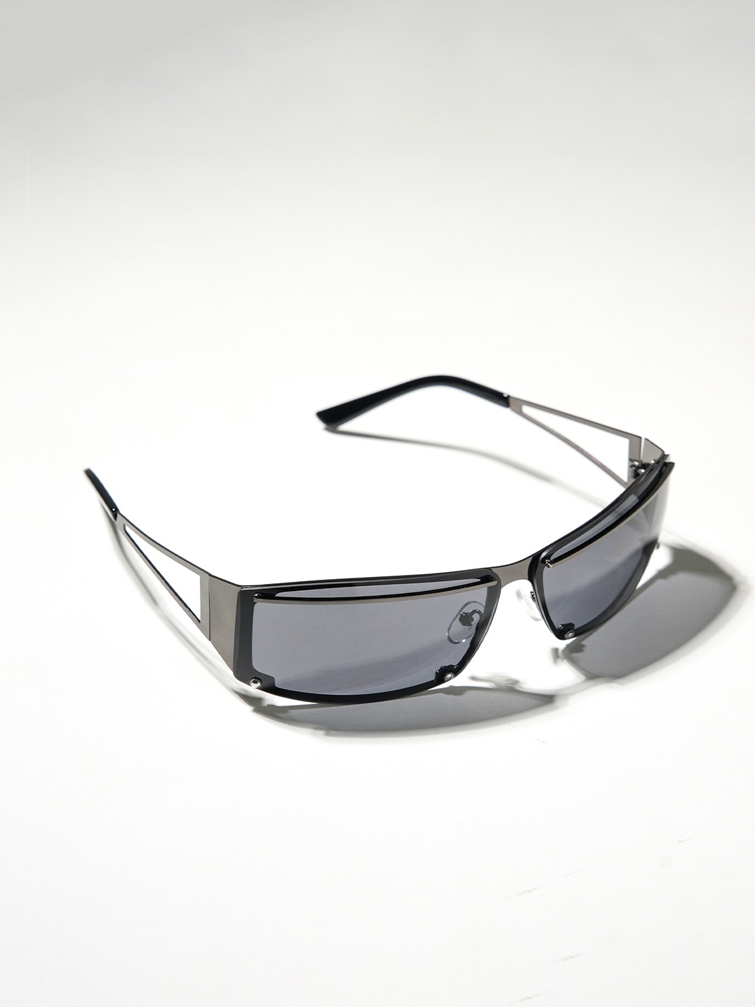 CHOKORE Men Sports Sunglasses with UV Protected Lens CHKSM_43, Black