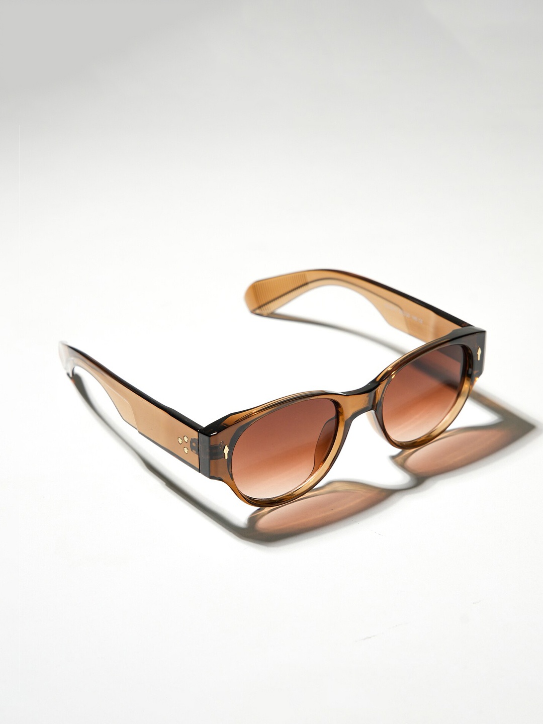 

CHOKORE Men Wayfarer Sunglasses with UV Protected Lens CHKSM_79, Brown