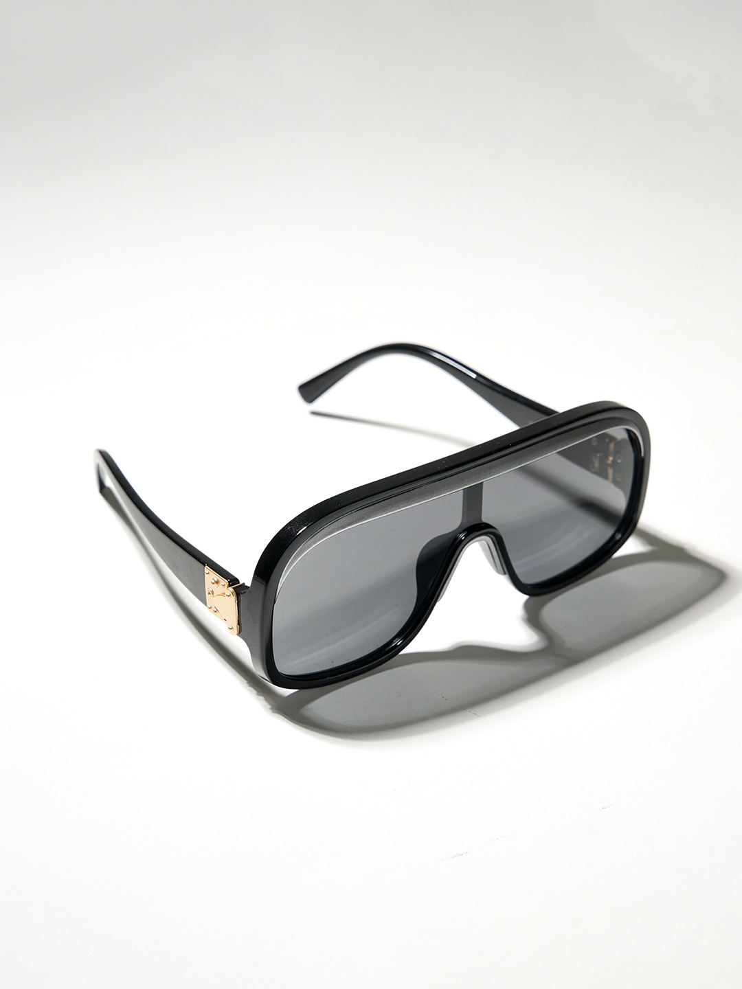 

CHOKORE Men Oversized Sunglasses with UV Protected Lens CHKSM_72, Black