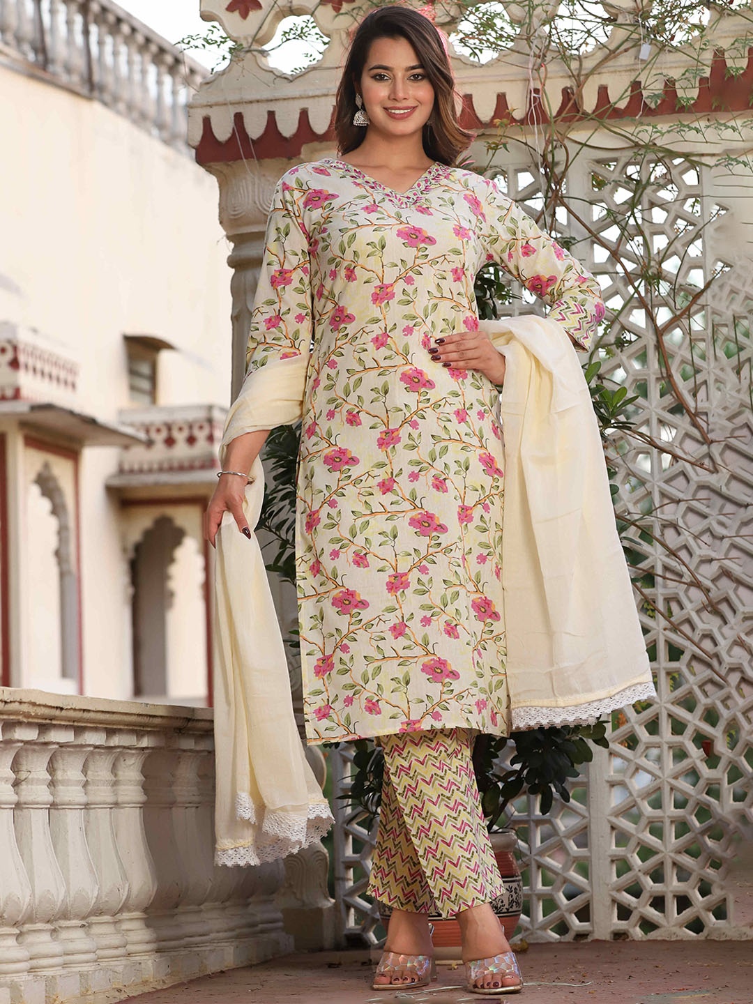 

SINGNI Floral Printed Thread Work Pure Cotton Straight Kurta With Trousers & Dupatta, Lime green