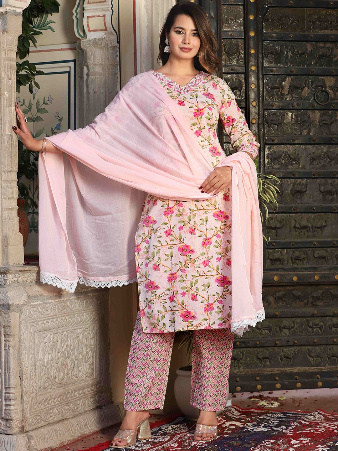 

SINGNI Floral Printed Thread Work Pure Cotton Straight Kurta With Trousers & Dupatta, Pink