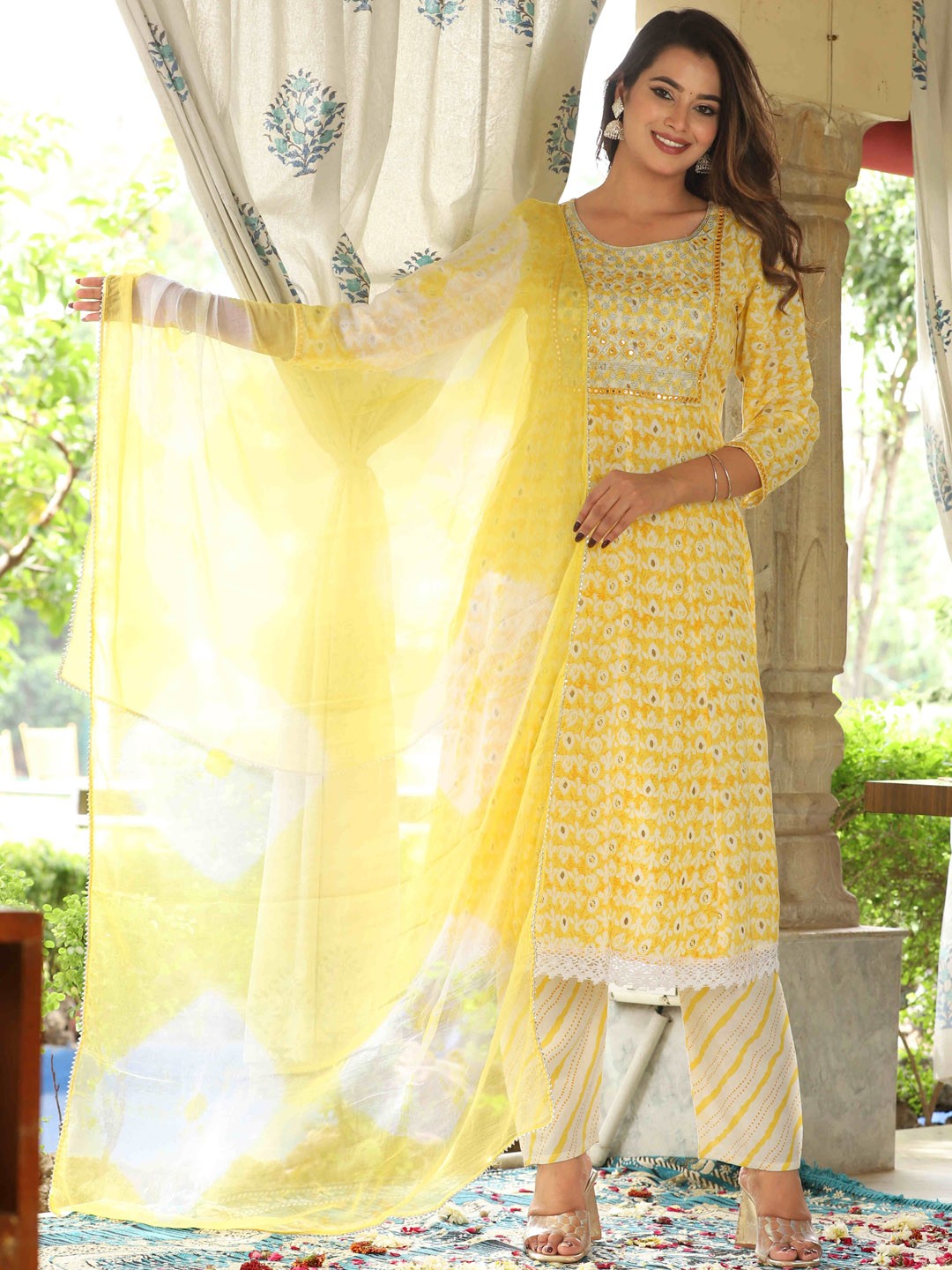

SINGNI Ethnic Motifs Embroidered Regular Kurta with Trousers & Dupatta, Yellow