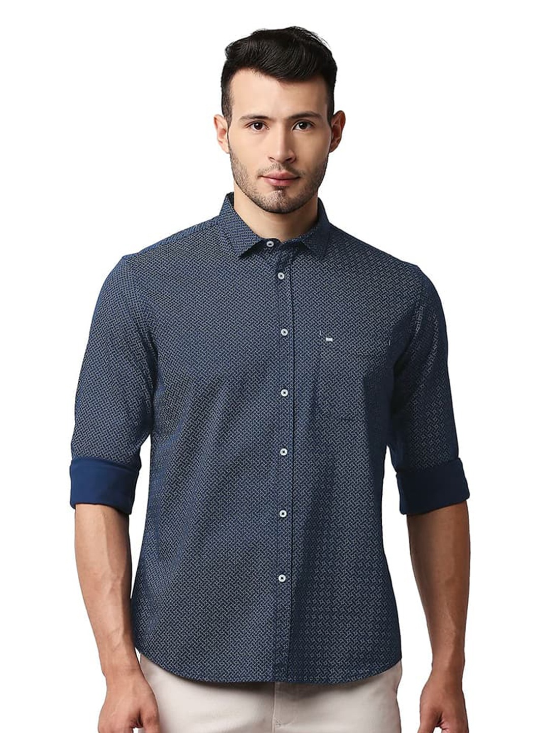 

Basics Slim Fit Geometric Printed Cutaway Collar Long Sleeves Cotton Casual Shirt, Blue