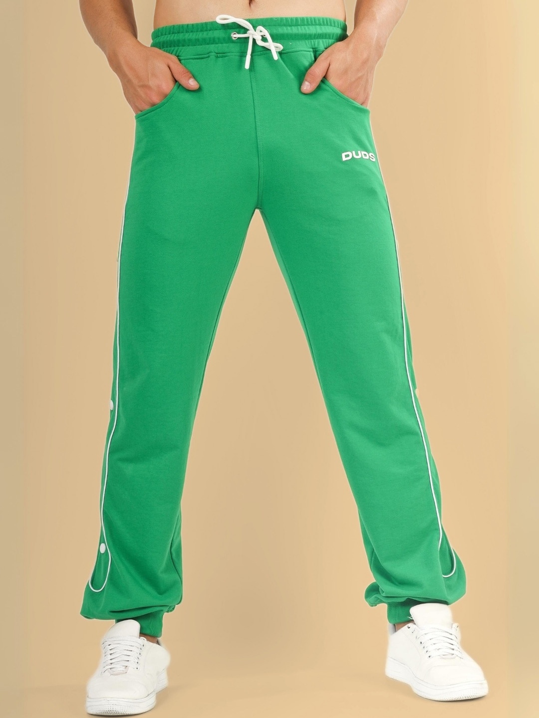 

WEARDUDS Men Relaxed Fit Mid Rise Joggers, Green