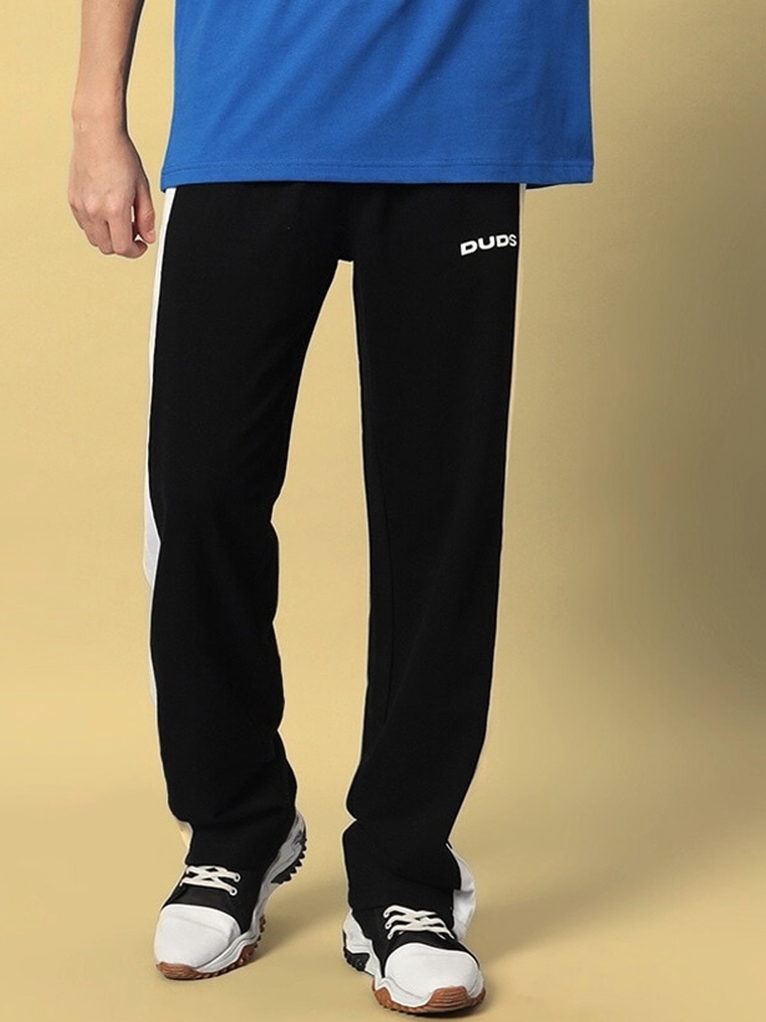 

WEARDUDS Men Relaxed-Fit Pure Cotton Track Pants, Black
