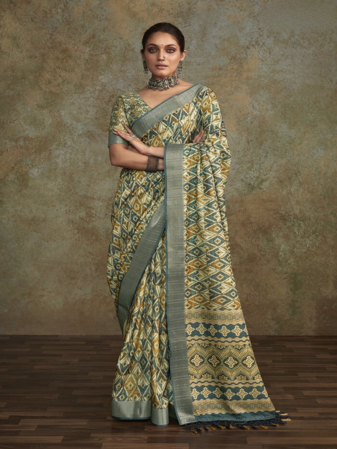 

MySilkLove Ethnic Motifs Silk Blend Designer Banarasi Saree, Green