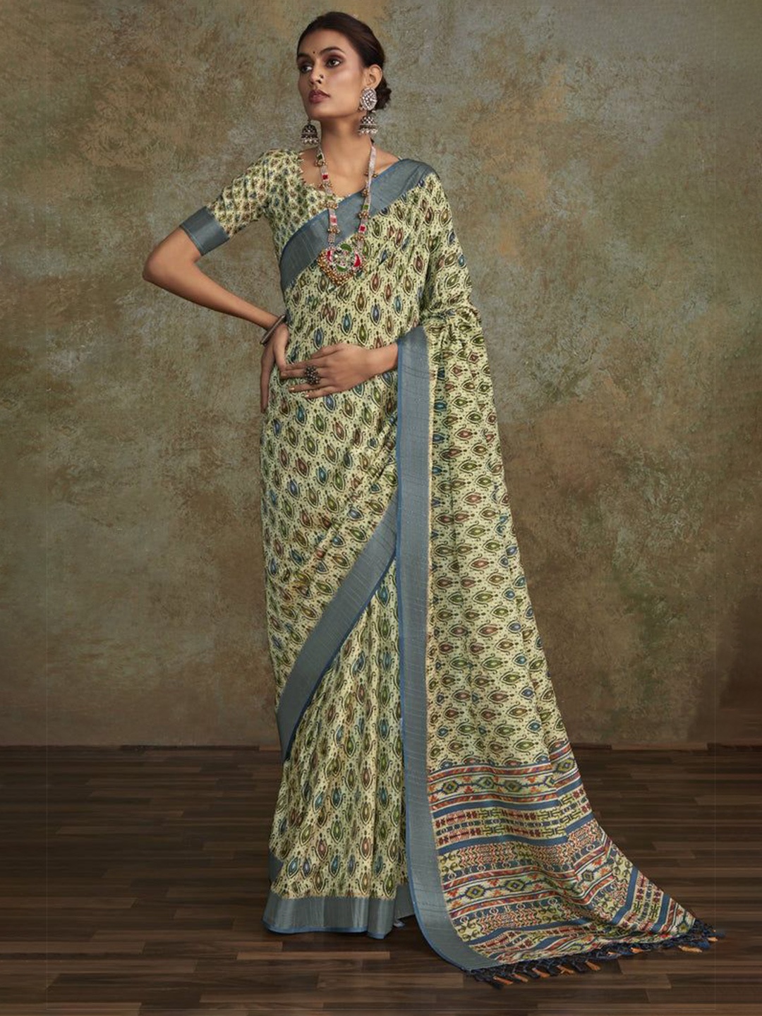 

MySilkLove Silk Blend Saree, Green