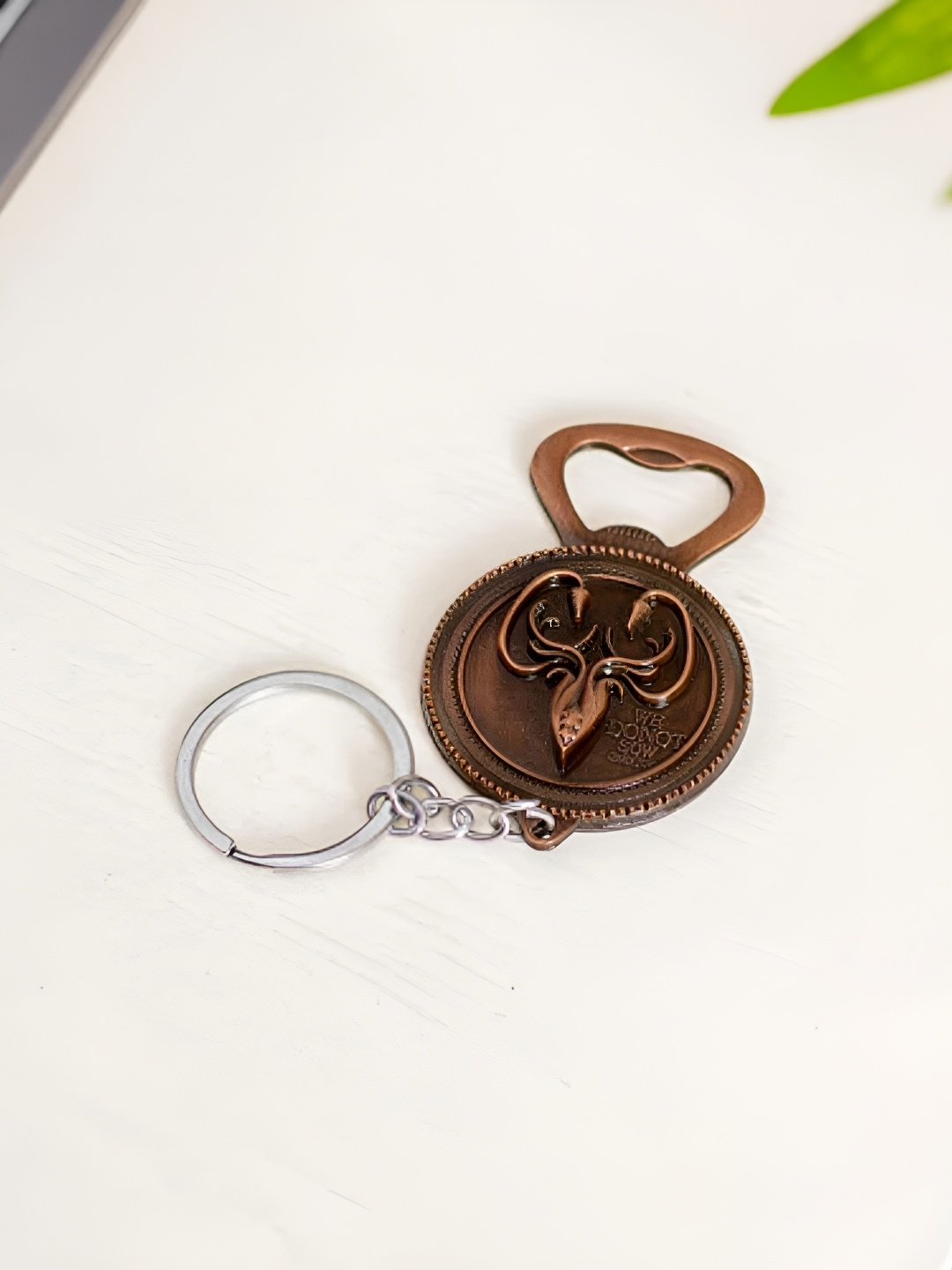 

THEDECORKART Metal Keychain, Brown