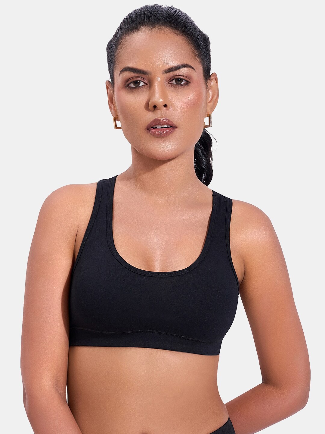 

SKDREAMS Full Coverage Non Padded Workout Bra With All Day Comfort, Black