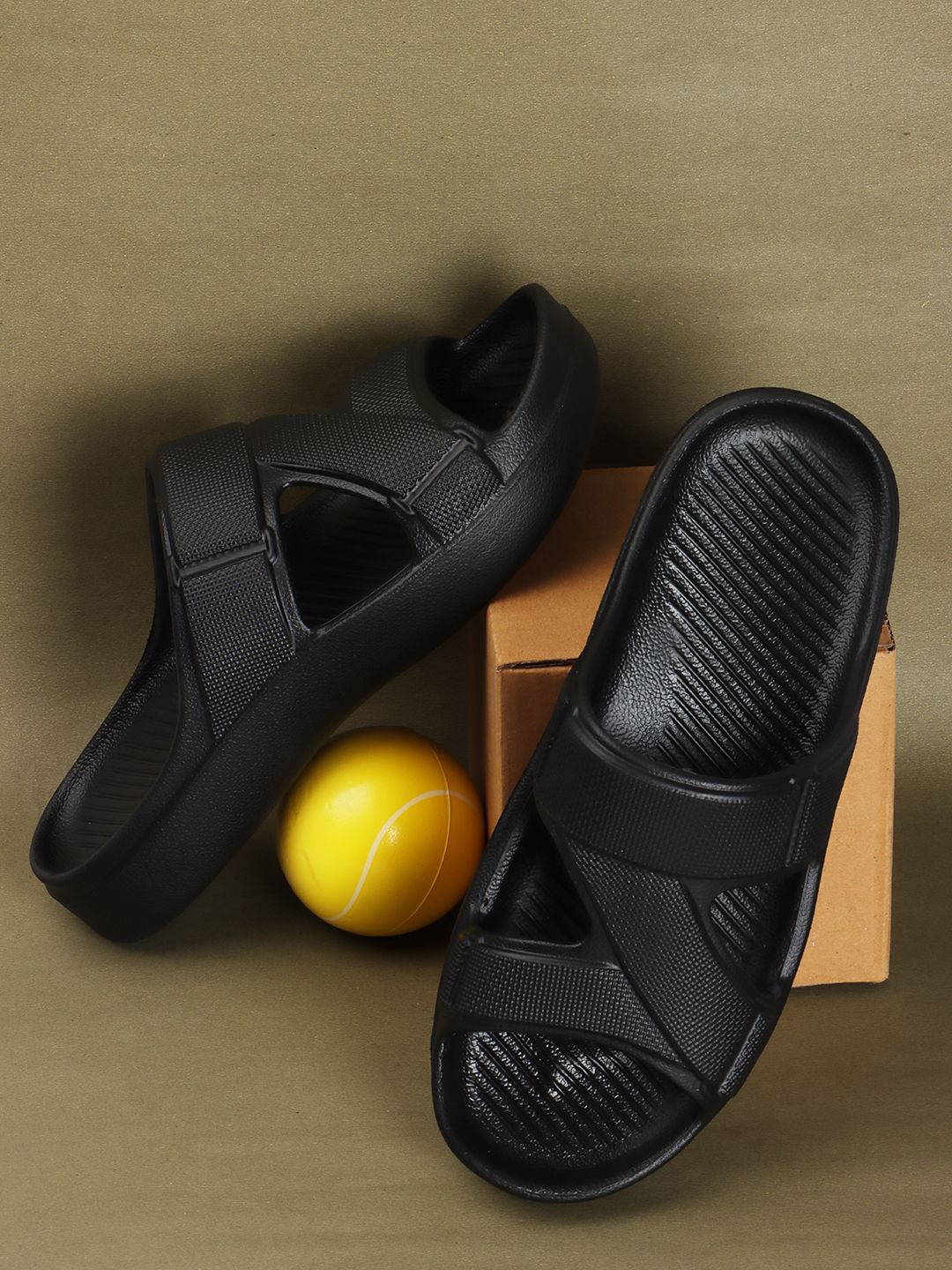 

The Roadster Lifestyle Co. Men Black Textured Slip-On Sliders