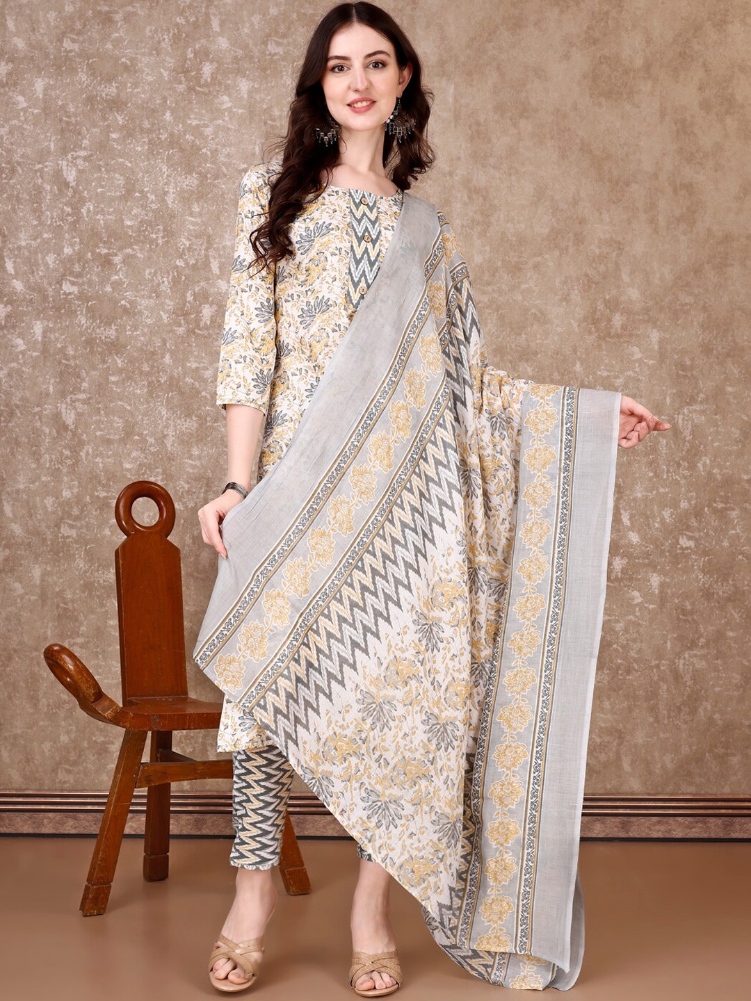 

KALINI Floral Printed Regular Straight Kurta With Trousers & Dupatta, Grey