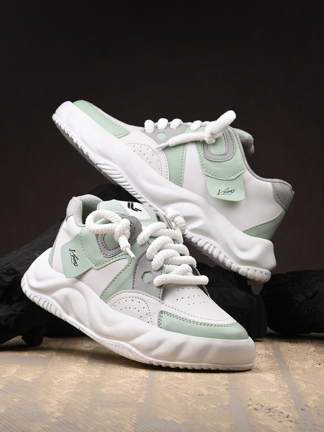 

knoos Men Oegi Colourblocked High-Top Sneakers, Green