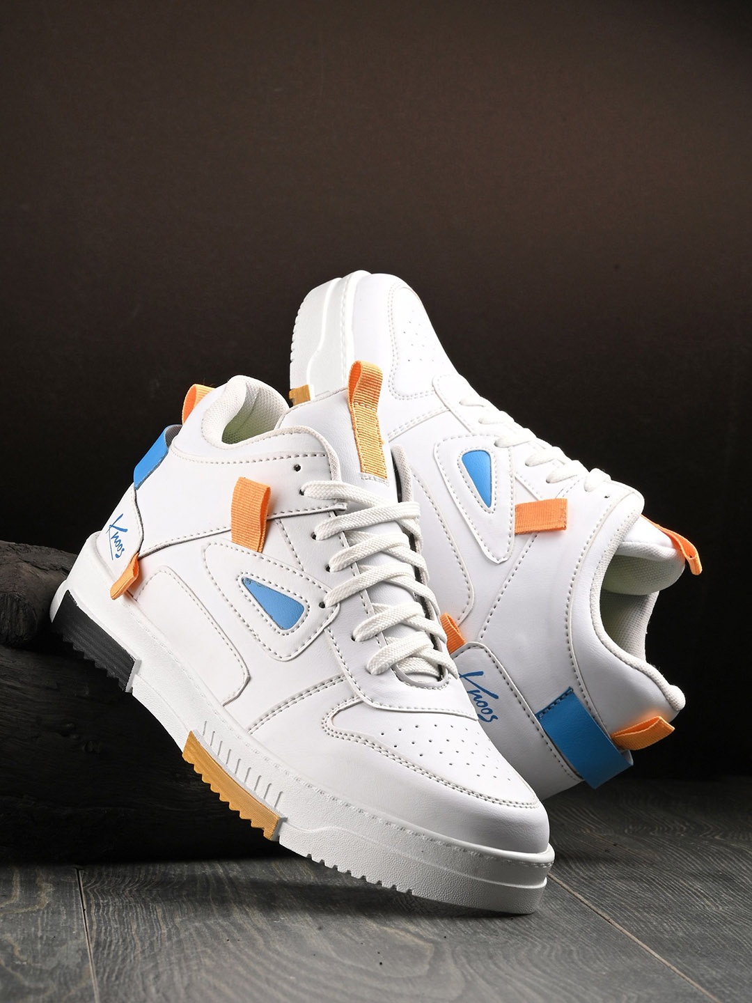 

knoos Men Colourblocked Mid-Top Lightweight Sneakers, White