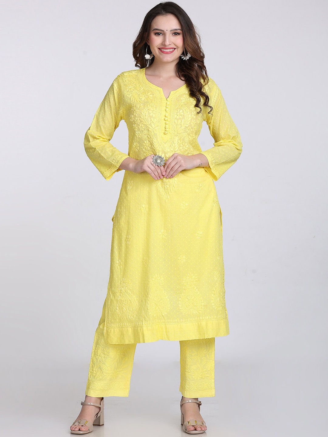 

KHAKA Ethnic Motifs Embroidered Regular Chikankari Pure Cotton Straight Kurta set, Yellow