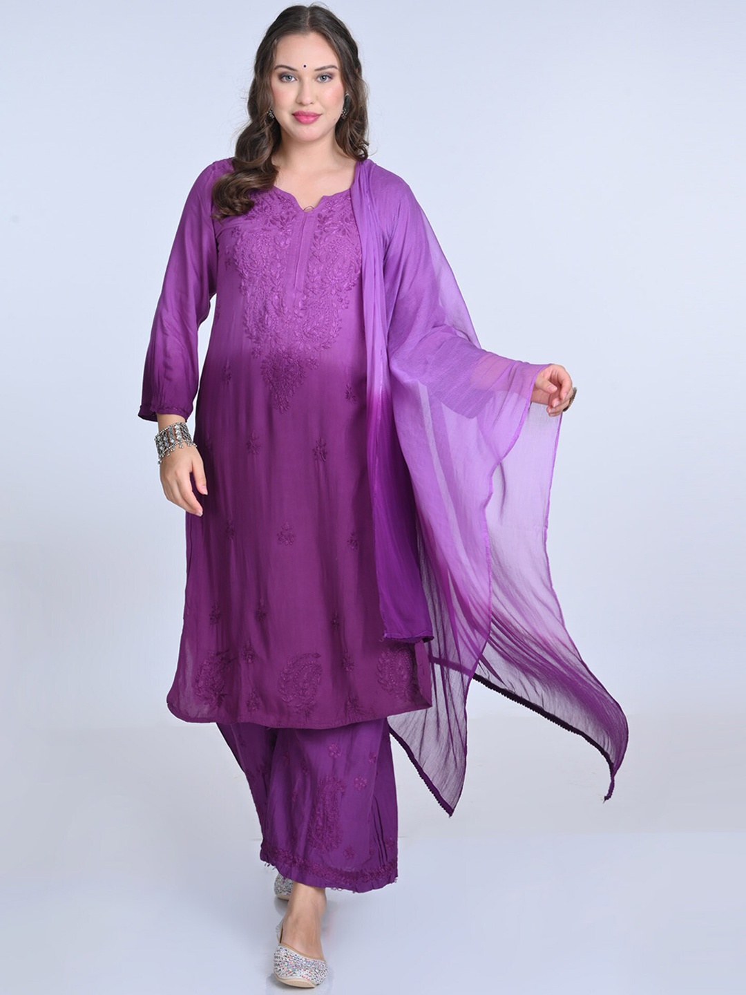 

KHAKA Ethnic Motifs Embroidered Regular Chikankari Straight Kurti with Palazzos & Dupatta, Purple