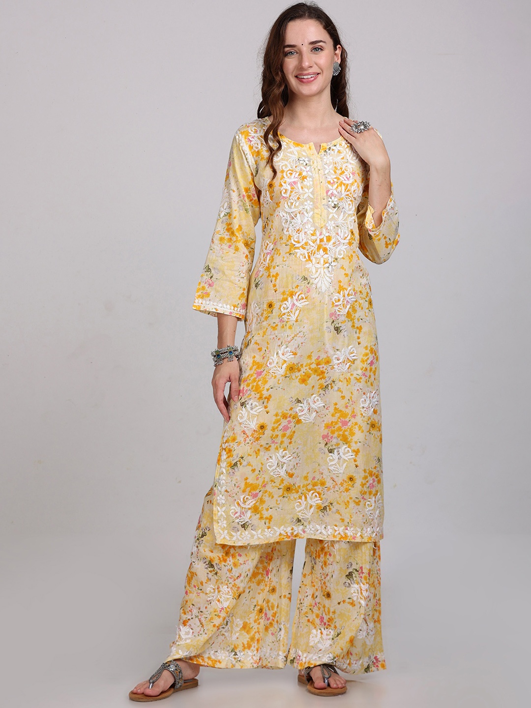 

KHAKA Floral Embroidered Regular Chikankari Straight Kurti with Palazzos, Yellow