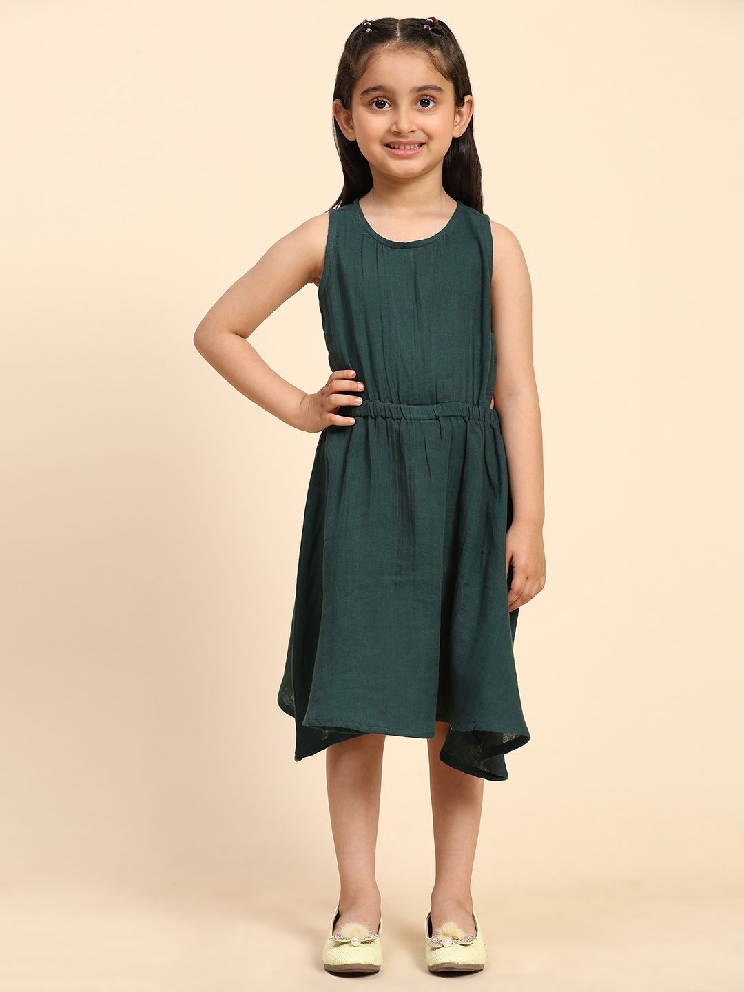 

Maaesa Round Neck Sleeveless Gathered or Pleated Cotton A-Line Dress, Green