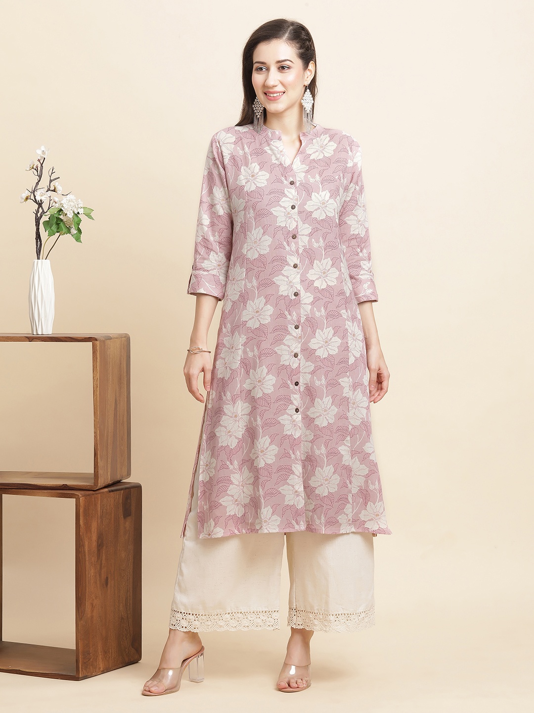 

INDYES Floral Printed Roll-Up Sleeves Pure Cotton A-Line Kurta with Palazzos, Pink