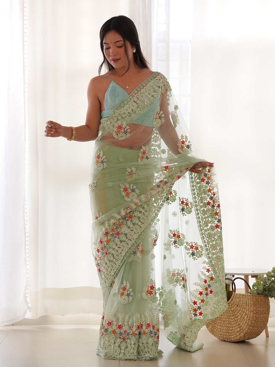 

RV CREATION Embellished Beads and Stones Net Saree, Green