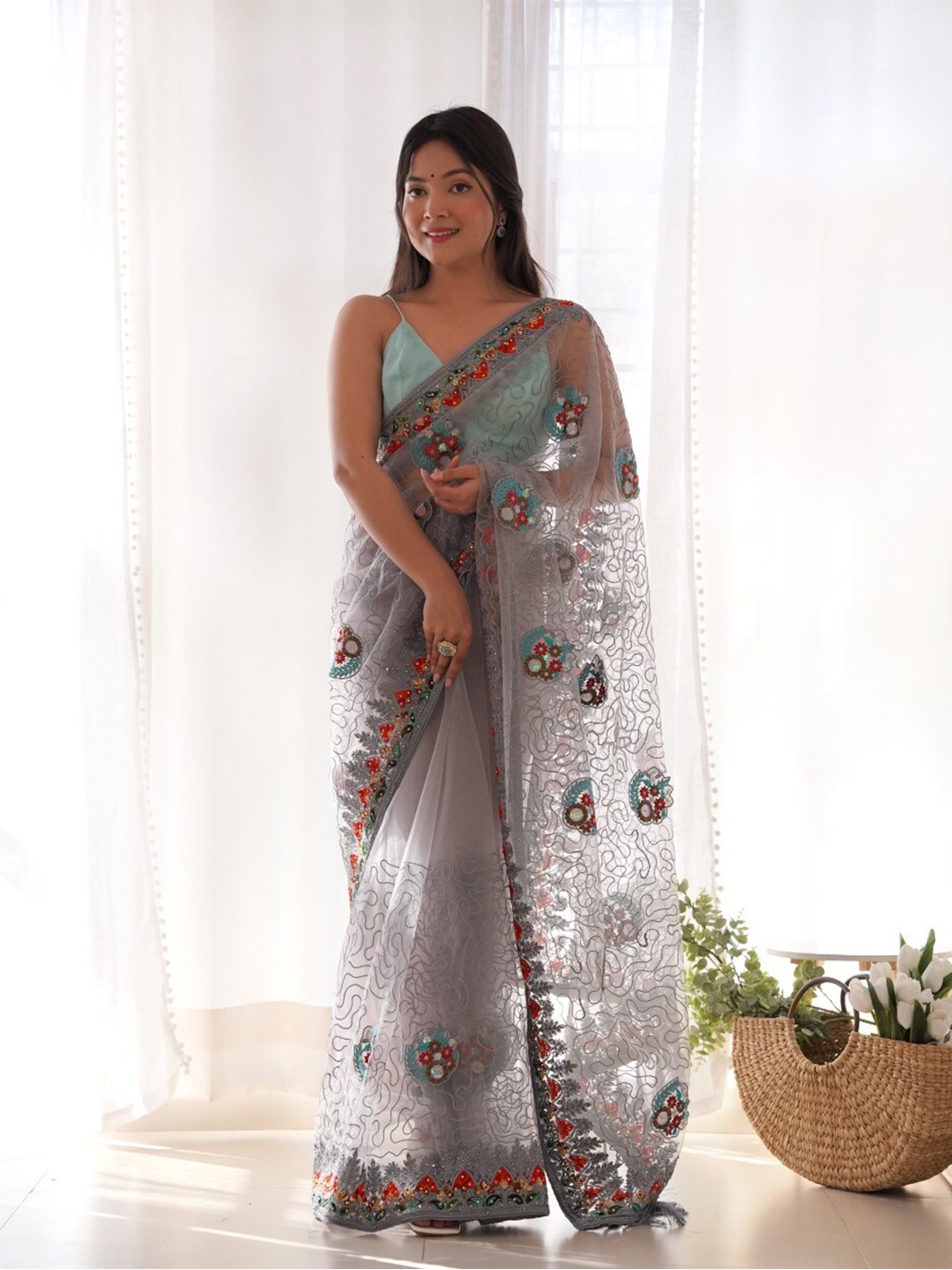 

RV CREATION Geometric Beads and Stones Net Saree, Grey