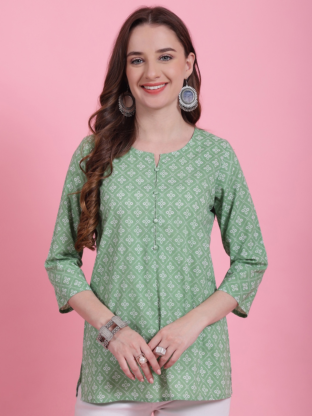 

Prakrti Ethnic Motifs Printed Pure Cotton Kurti, Green