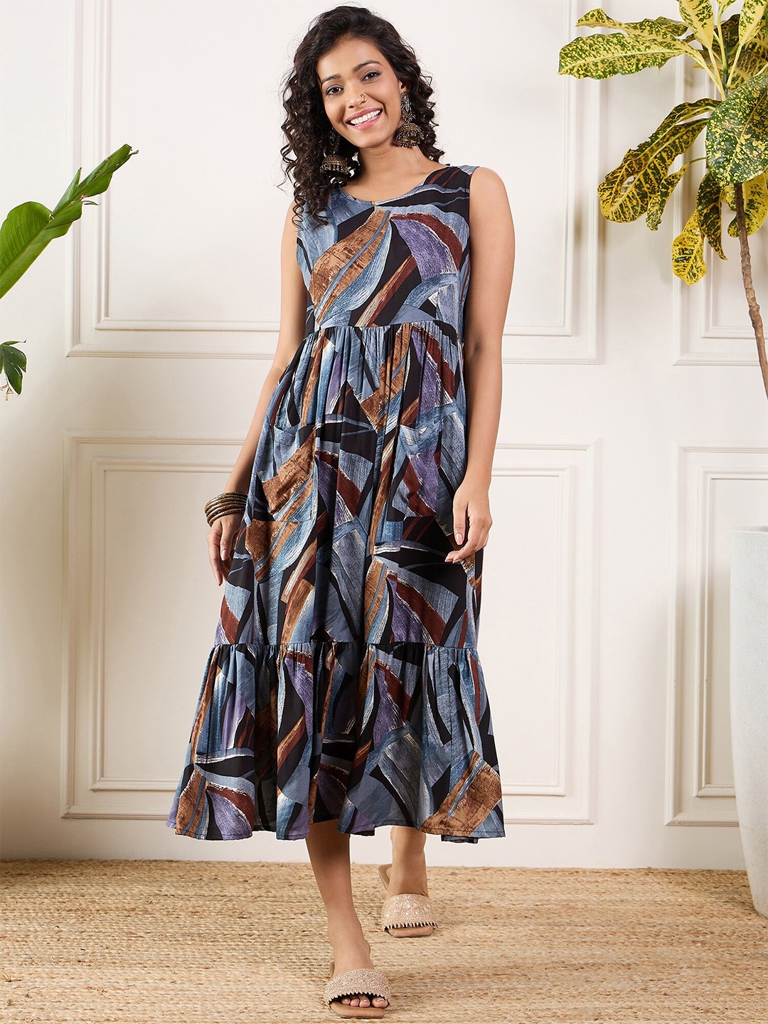 

InWeave Abstract Printed Round Neck Gathered or Pleated A-Line Midi Dress, Grey