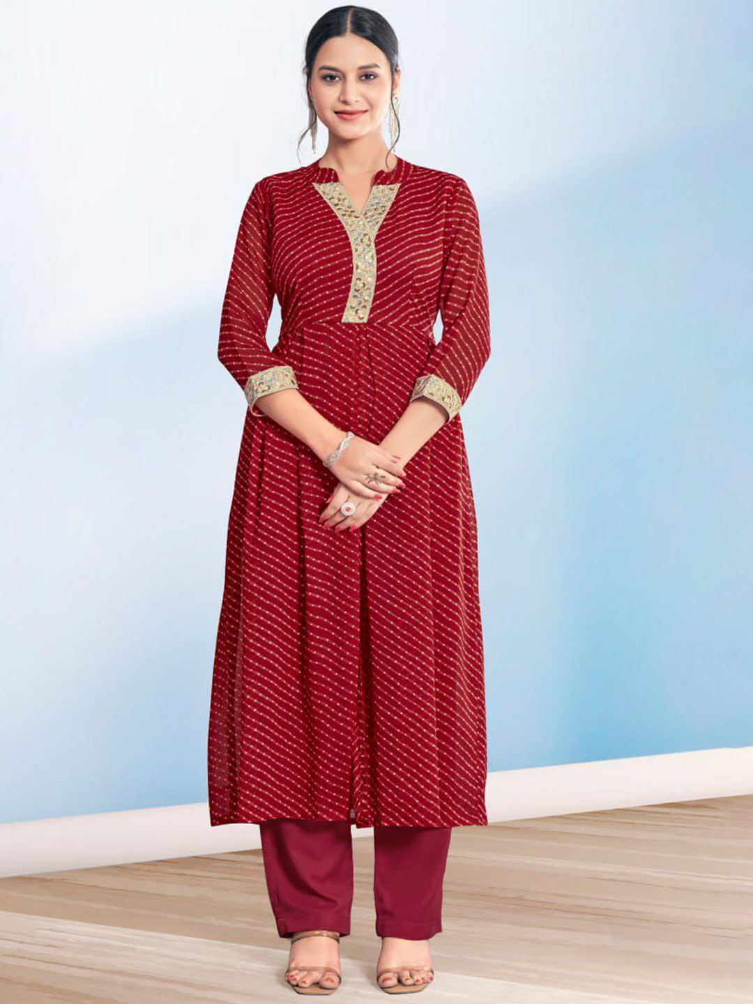 

TWINS LADY Leheriya Striped Mandarin Collar Sequinned Anarkali Kurta & Trousers, Maroon