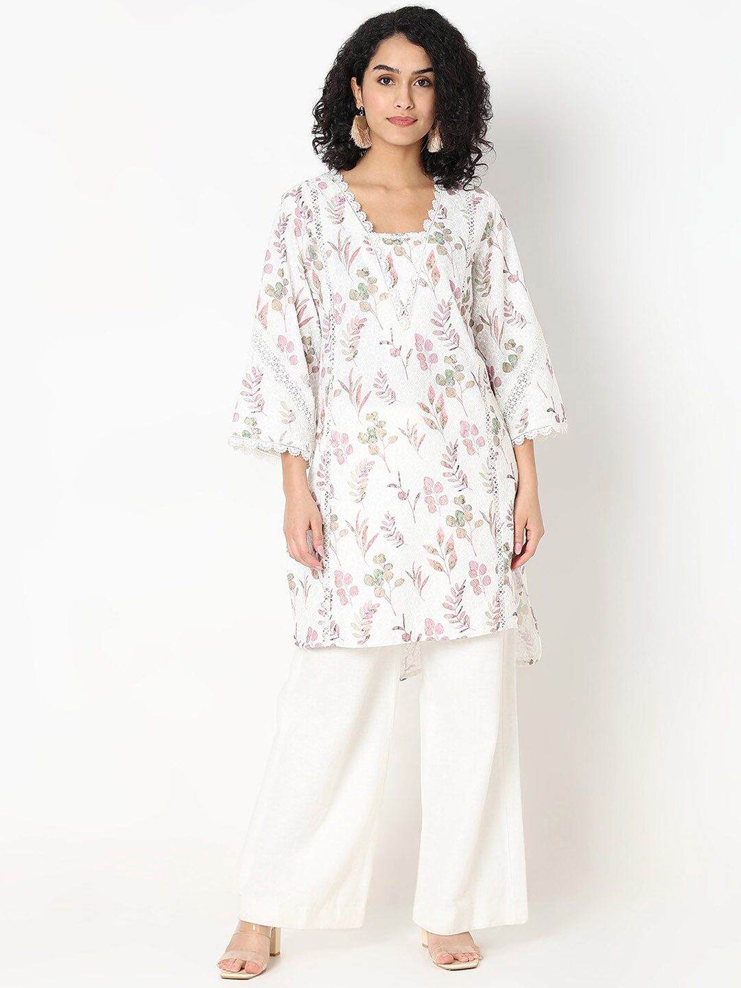 

Ethnicity Floral Printed Neck Thread Work Kurta, Beige