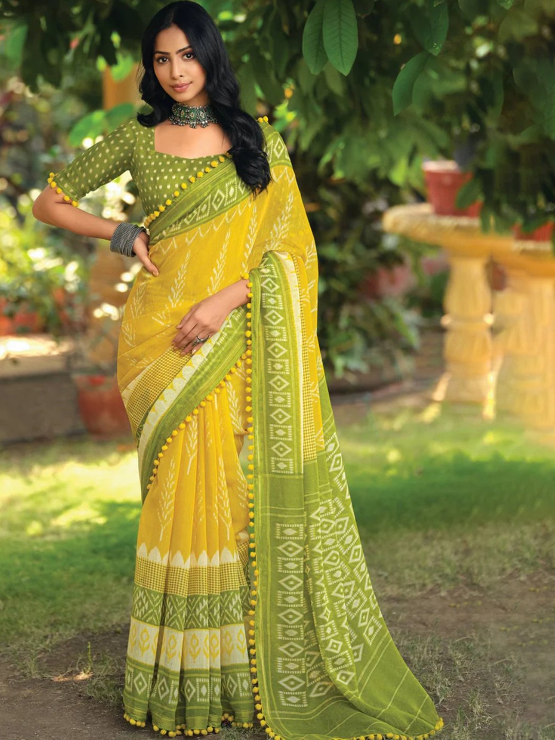 

MySilkLove Floral Zari Pure Cotton Saree, Yellow