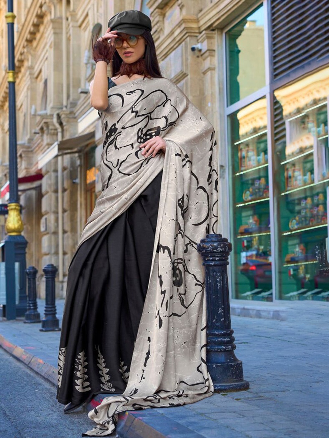 

MySilkLove Abstract PrintSatin Saree, Grey