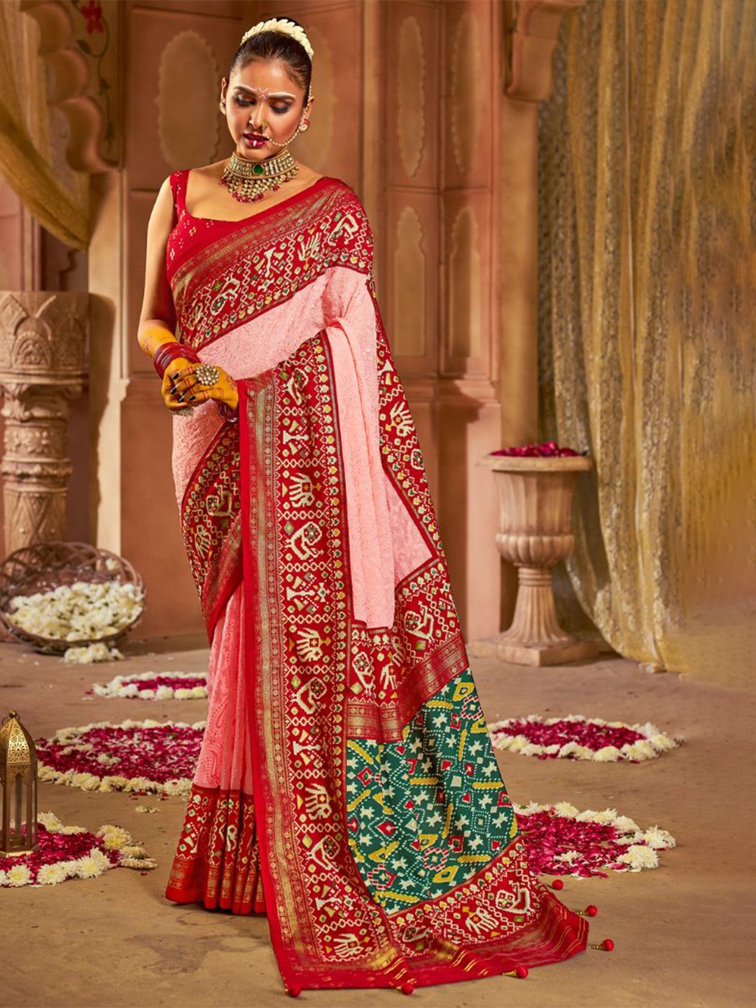 

MySilkLove Ethnic Motifs Zari Silk Blend Saree, Pink