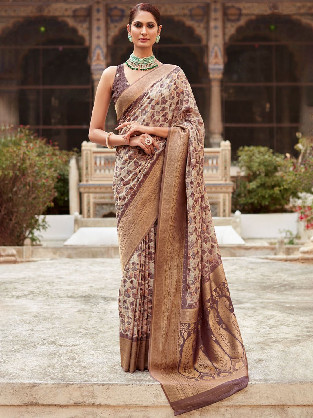 

MySilkLove Paisley Zari Silk Blend Designer Banarasi Saree, Brown