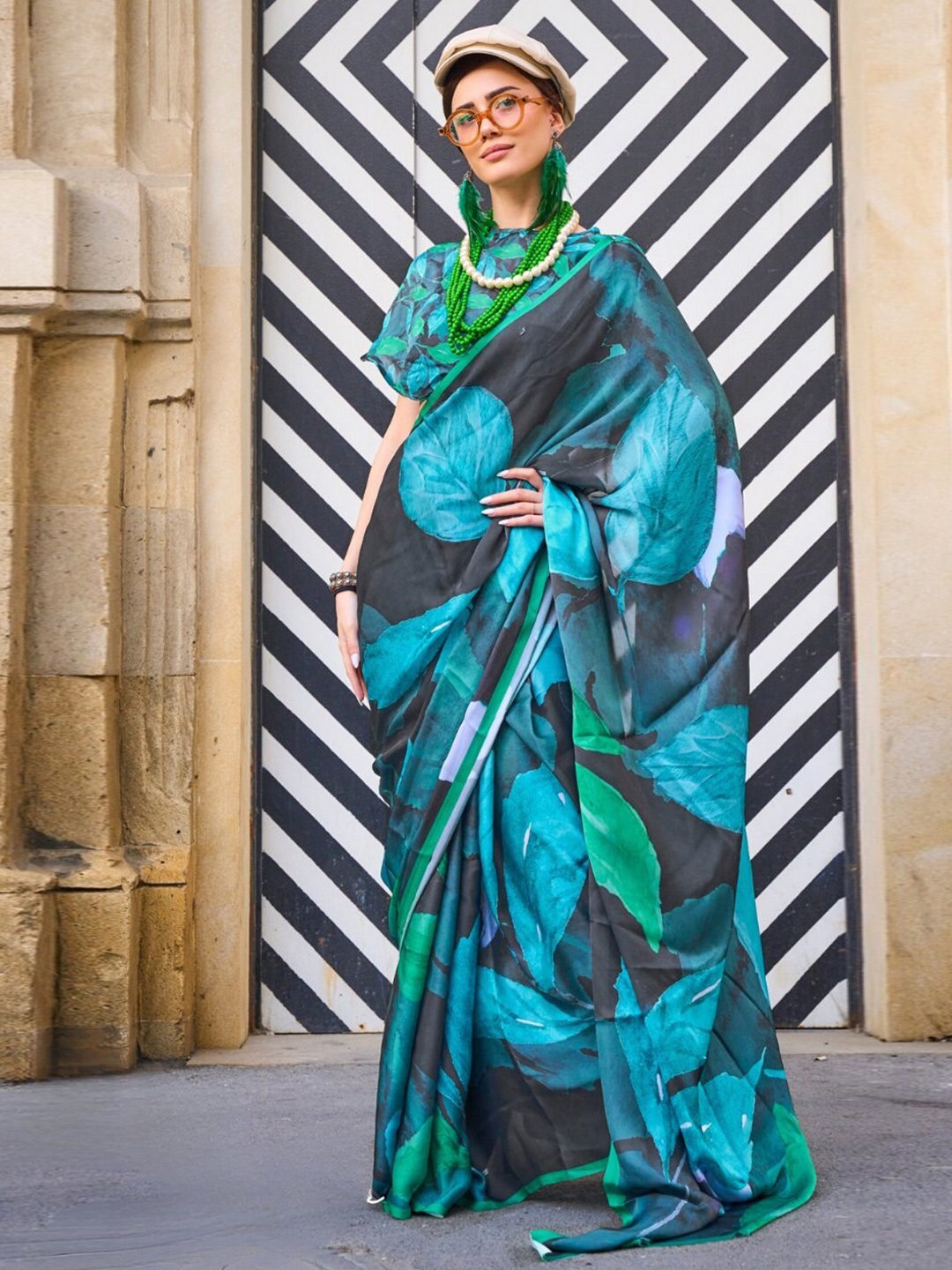 

MySilkLove Abstract Printed Satin Saree, Blue