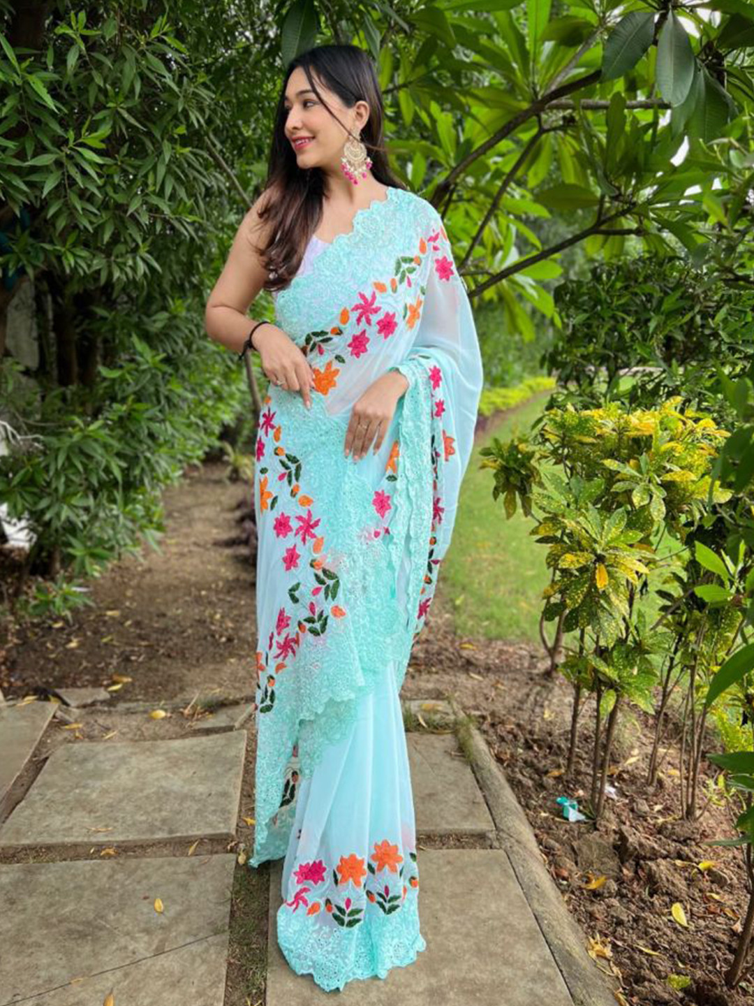 

MySilkLove Floral Embroidered Pure Georgette Saree, Blue