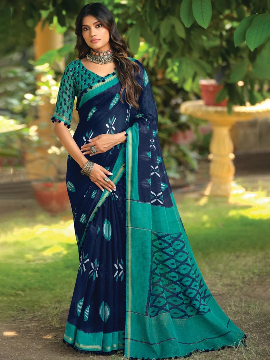 

MySilkLove Floral Zari Pure Cotton Saree, Blue