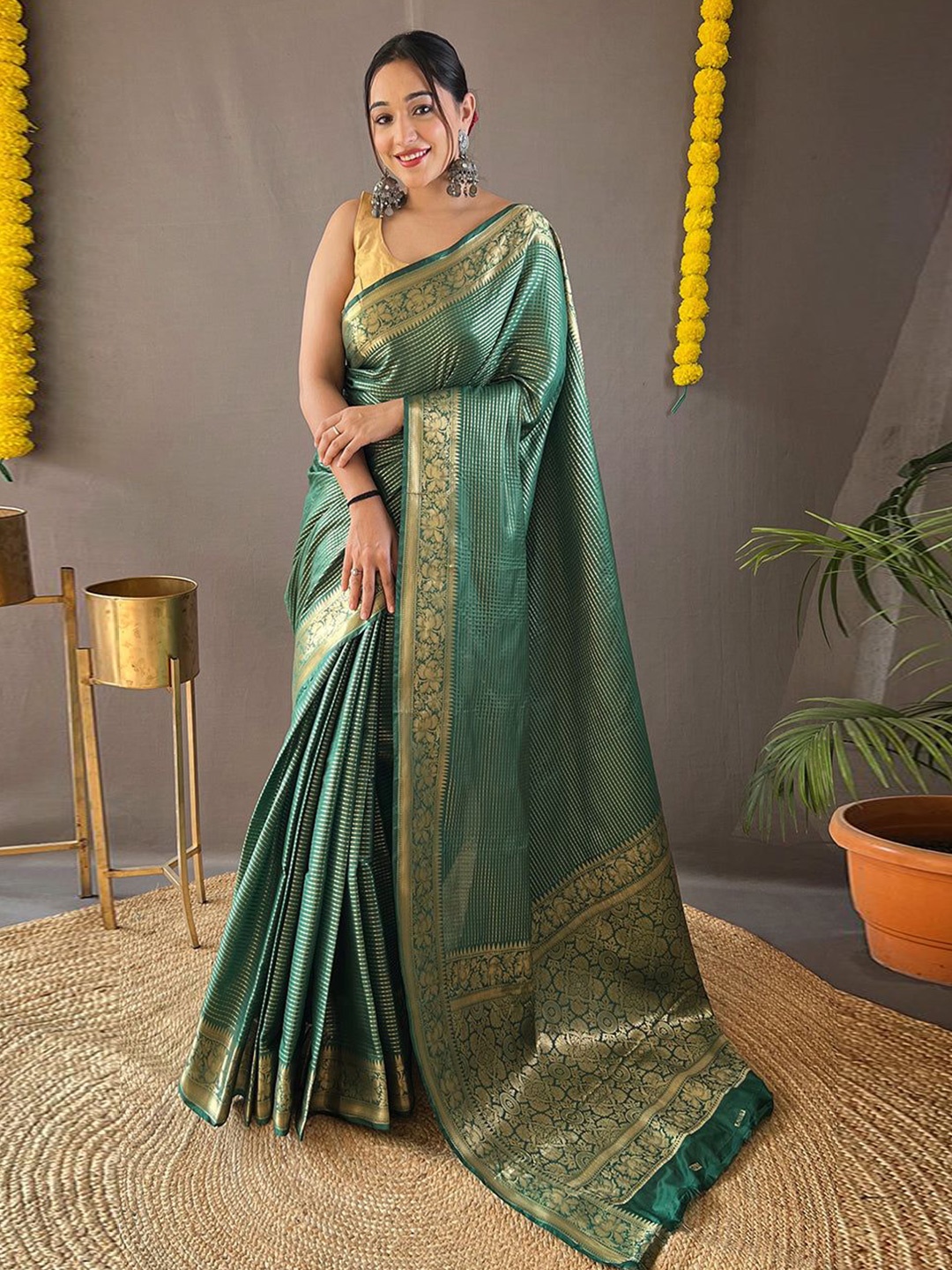 

MySilkLove Woven Design Zari Organza Saree, Green