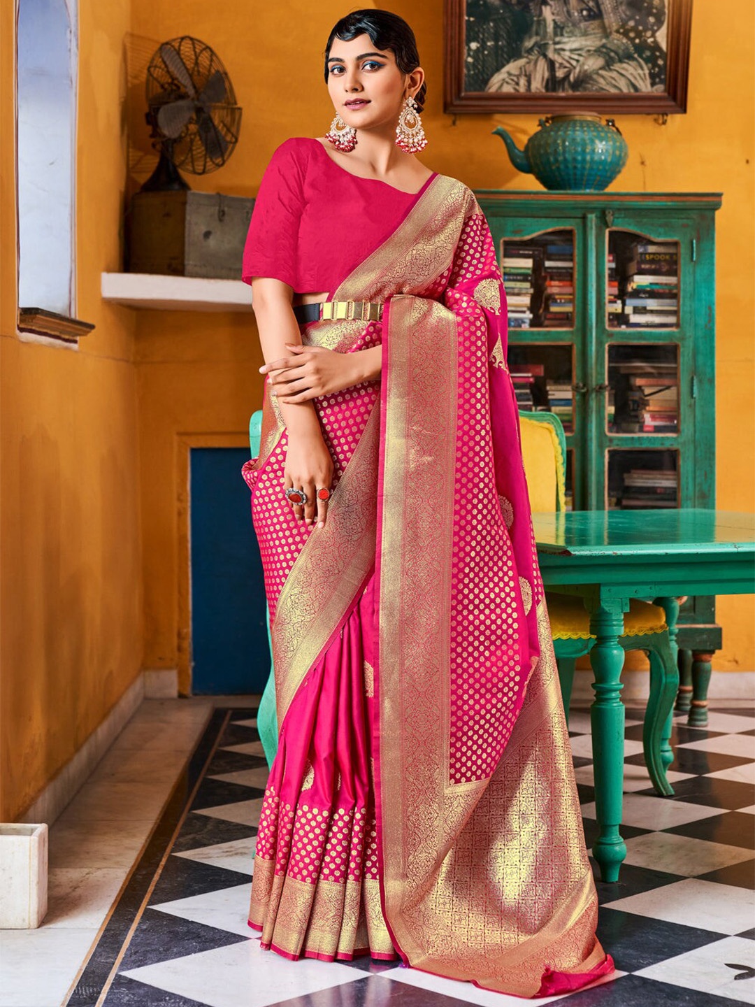 

MySilkLove Woven Design Zari Banarasi Saree, Pink