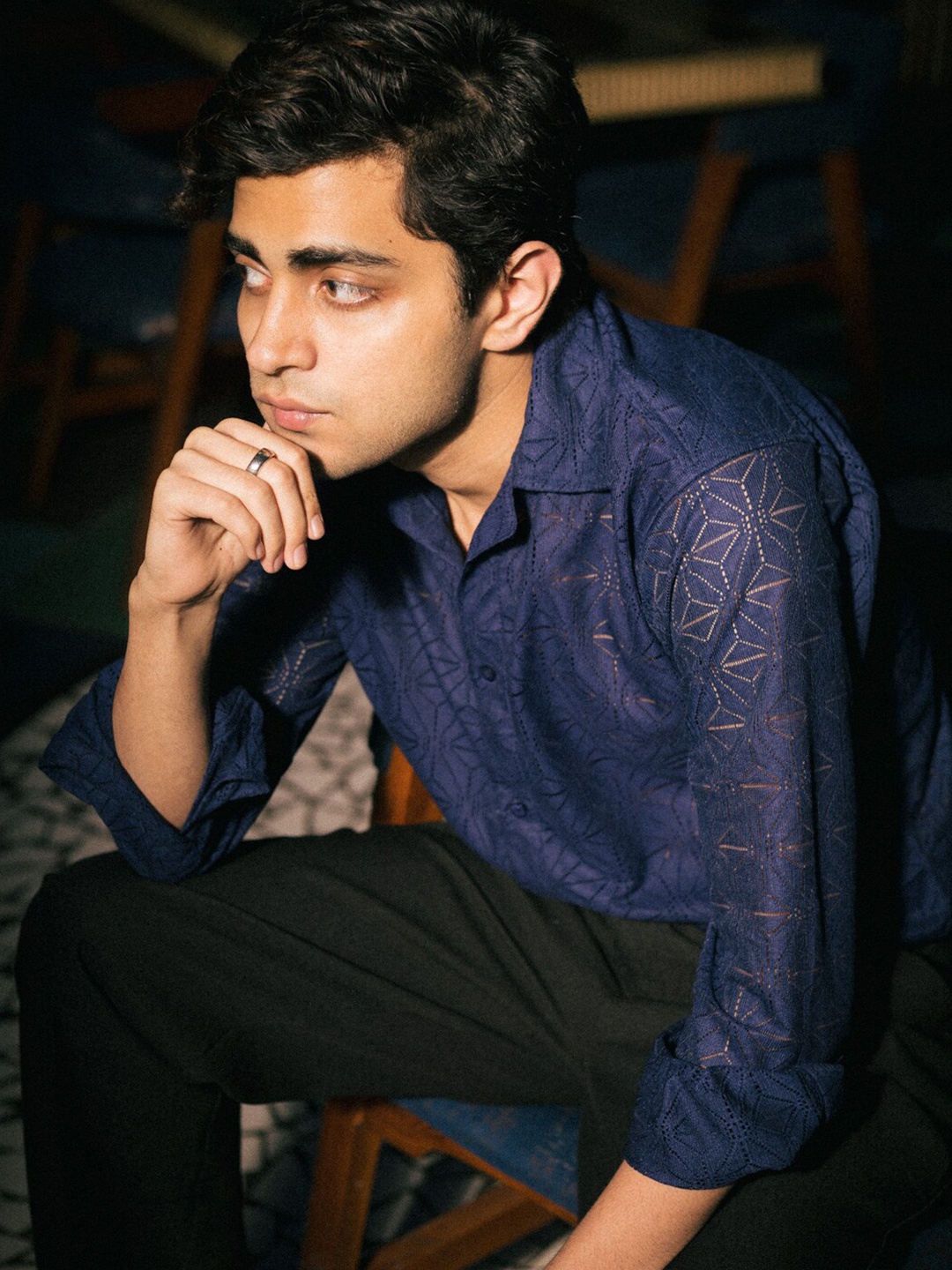 

JAVINISHKA Classic Geometric Printed Spread Collar Crochet Casual Shirt, Navy blue
