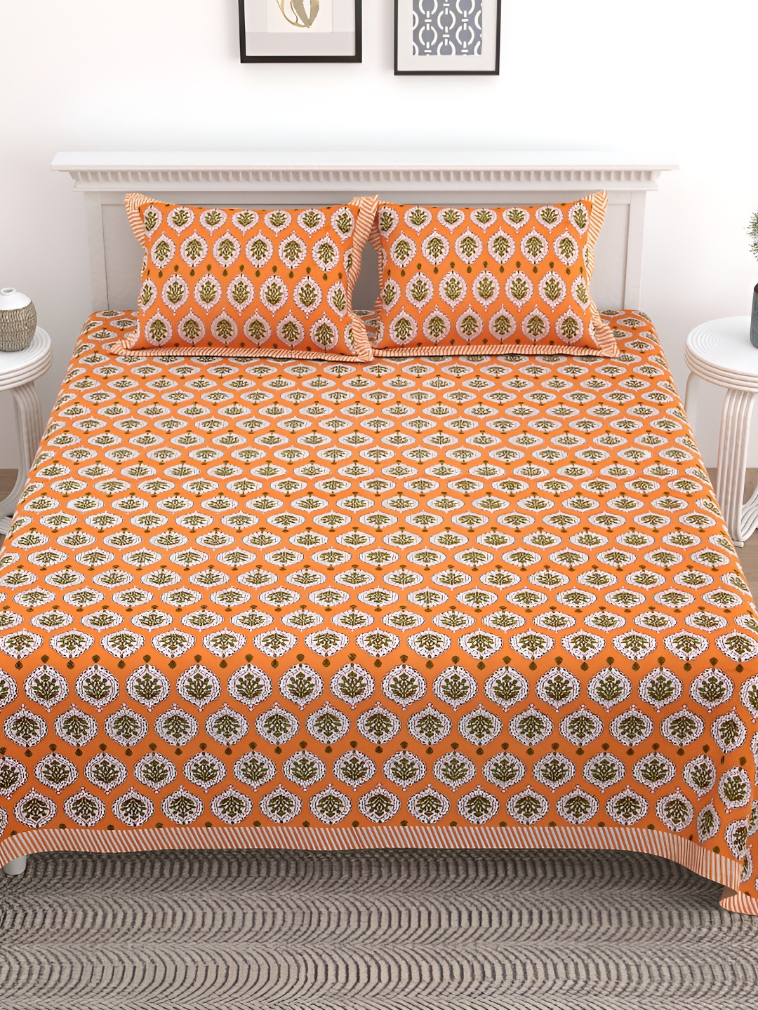 

SHOOLIN Orange & White Floral Printed Cotton 162 TC Queen Bedsheet with 2 Pillow Covers