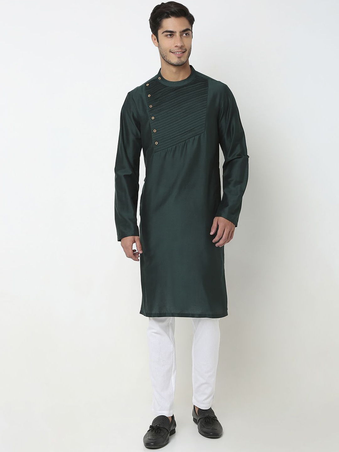 

Ethnicity Yoke Design Thread Work Pathani Kurta, Green