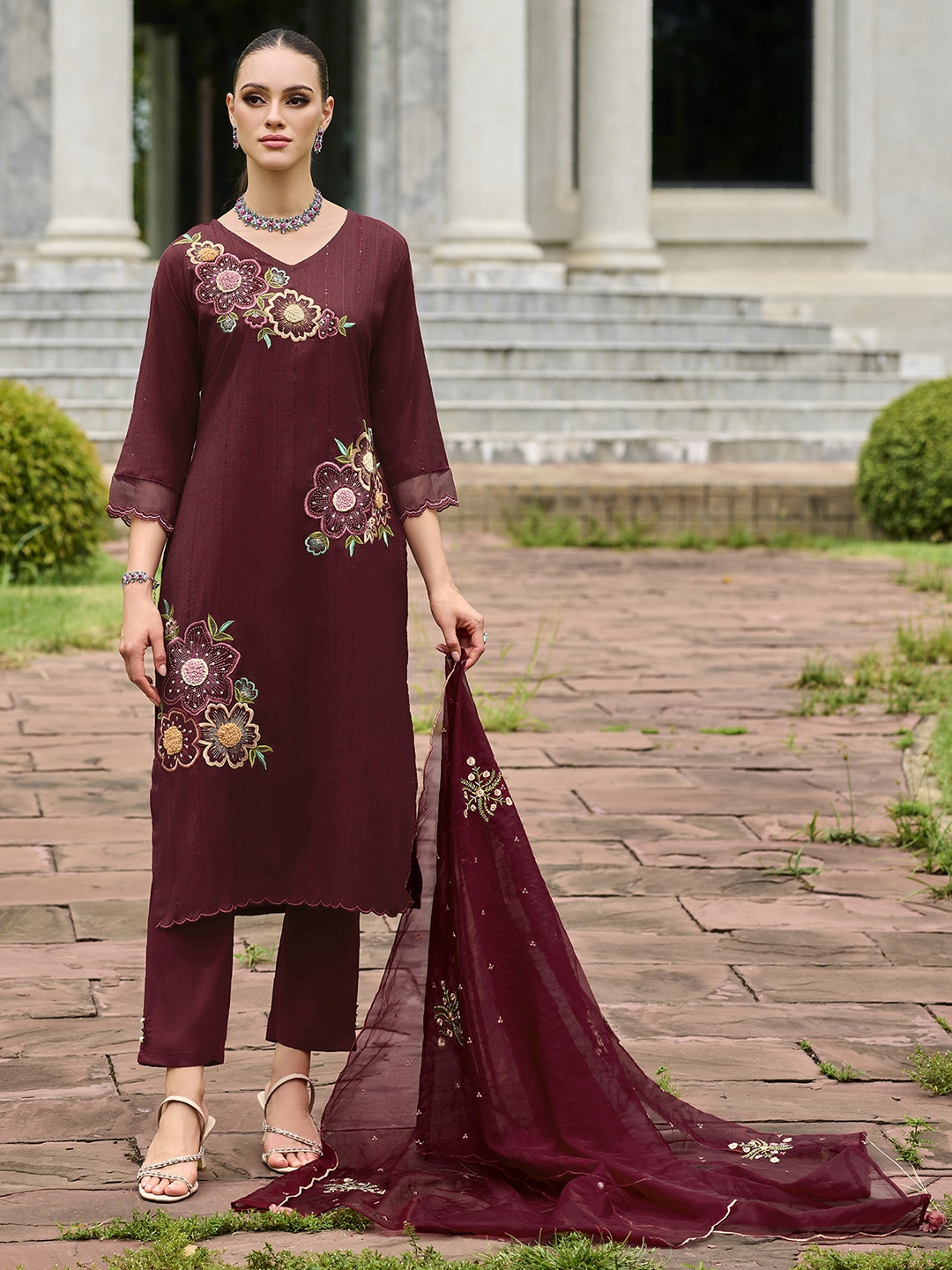 

Indo Era Maroon Floral Embroidered Thread Work Kurta with Trousers & Dupatta