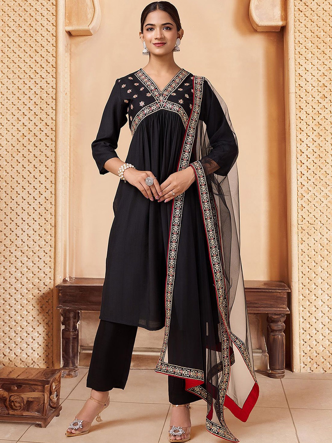 

House of Pataudi Ethnic Motifs Sequinned Embroidered Detailed Kurta With Trouser & Dupatta, Black