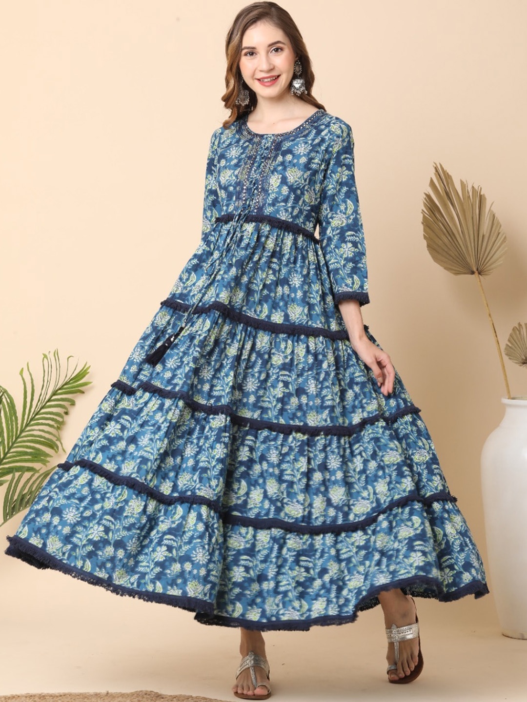 

KALINI Women Floral Printed Round Neck Floral Anarkali Kurta, Blue