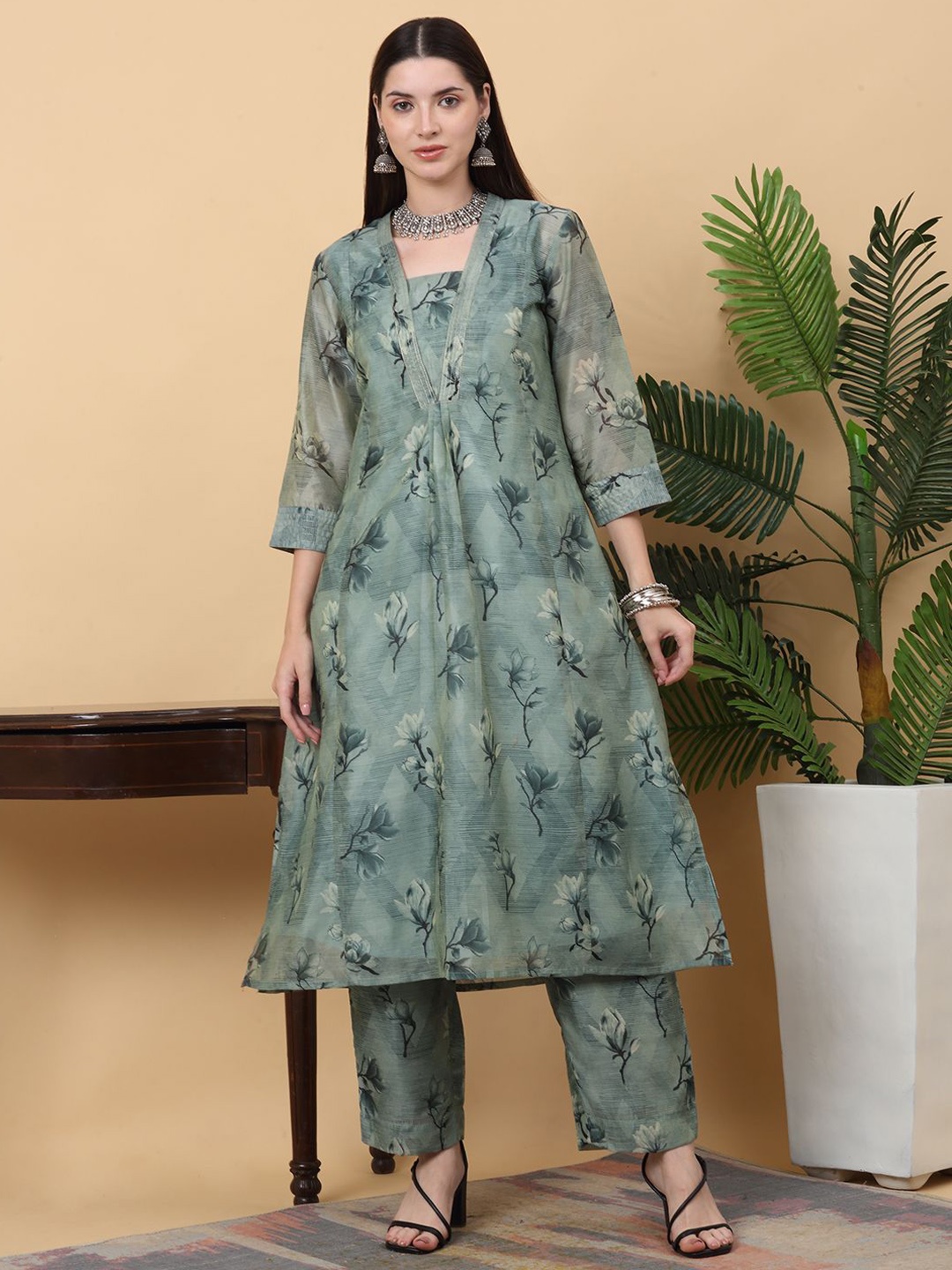 

KALINI Floral Printed Regular Chanderi Silk Kurta With Trousers, Grey