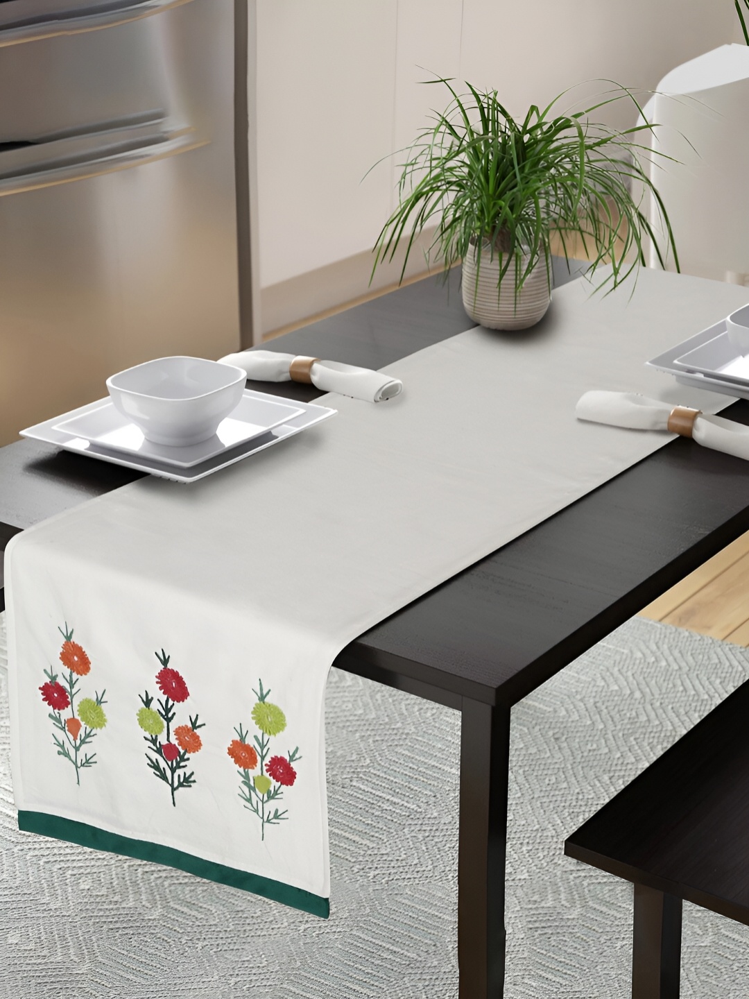 

eyda White & Green Floral Embroidered Cotton Table Runner
