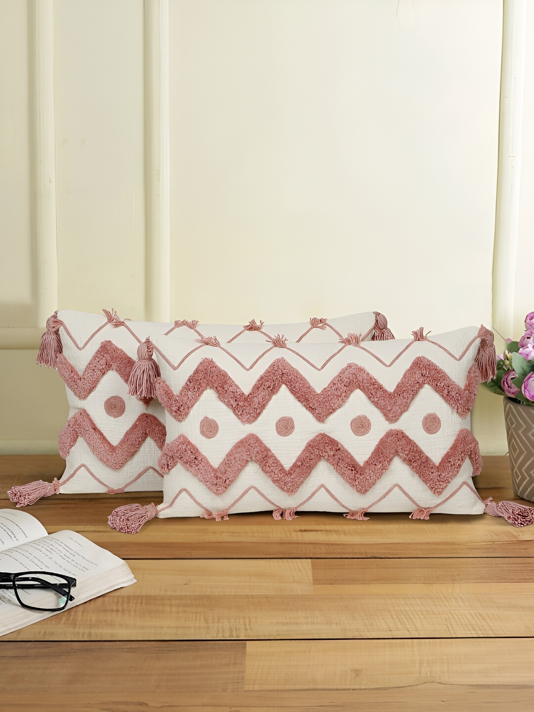 

eyda Pink & Cream-Coloured 2 Pieces Embroidered Rectangle Cotton Cushion Covers