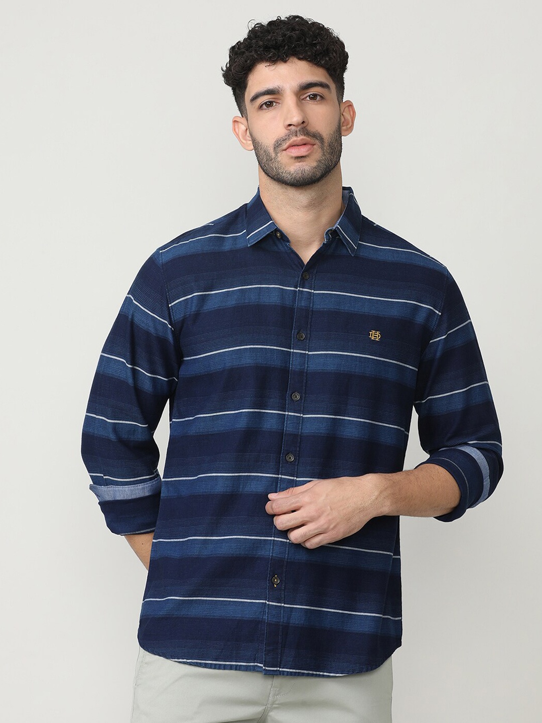 

DRAGON HILL Classic Slim Fit Horizontal Stripes Cotton Striped Casual Shirt, Blue