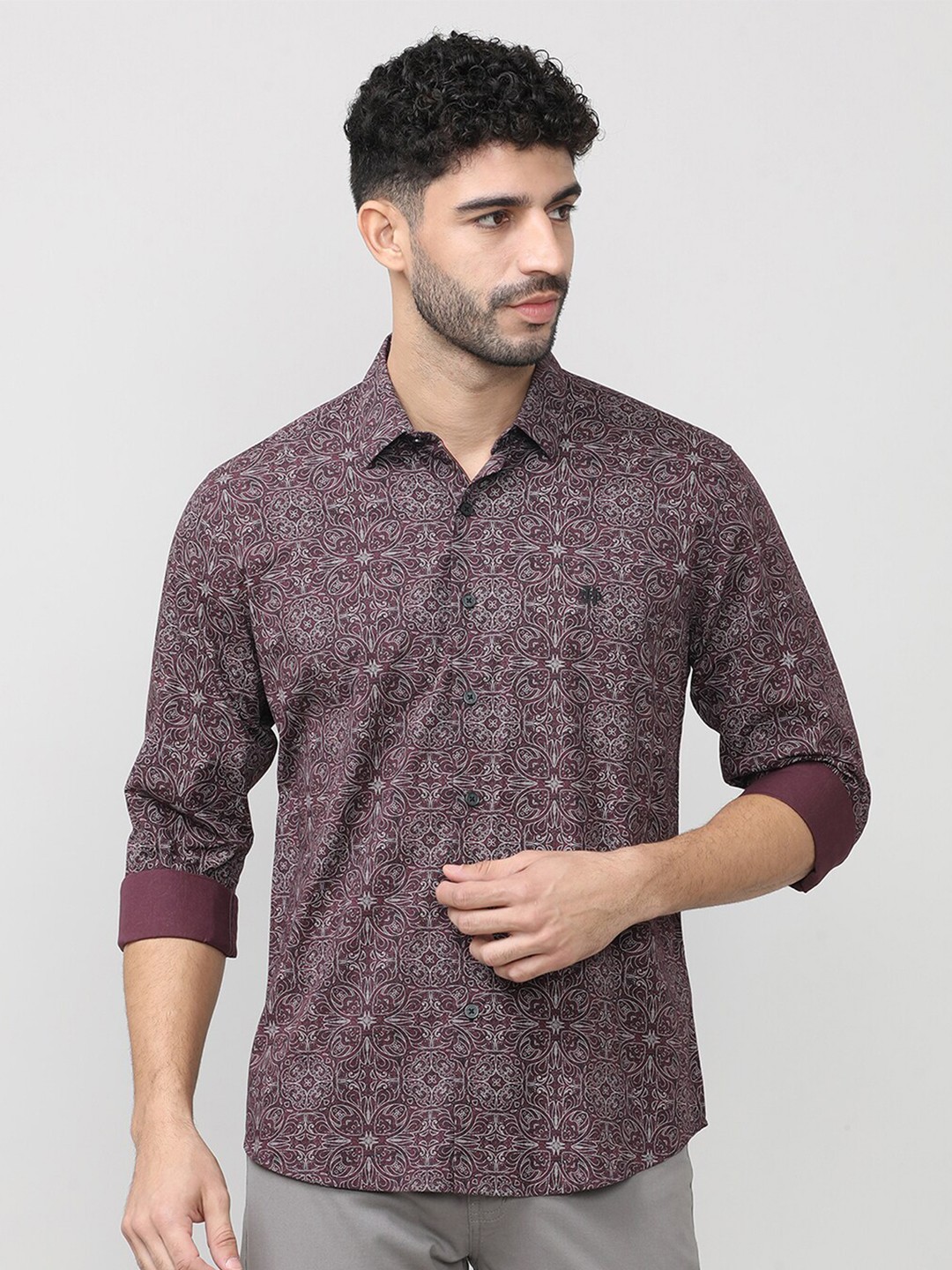 

DRAGON HILL Classic Slim Fit Ethnic Motifs Printed Cotton Casual Shirt, Burgundy