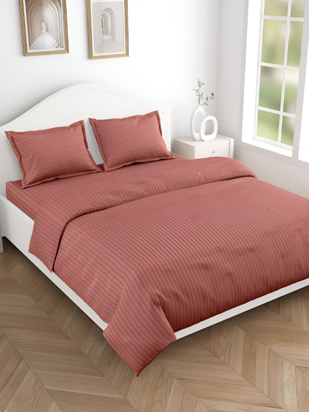 

haus & kinder Red Striped 210 TC Pure Cotton King Bedsheet With 2 Pillow Covers