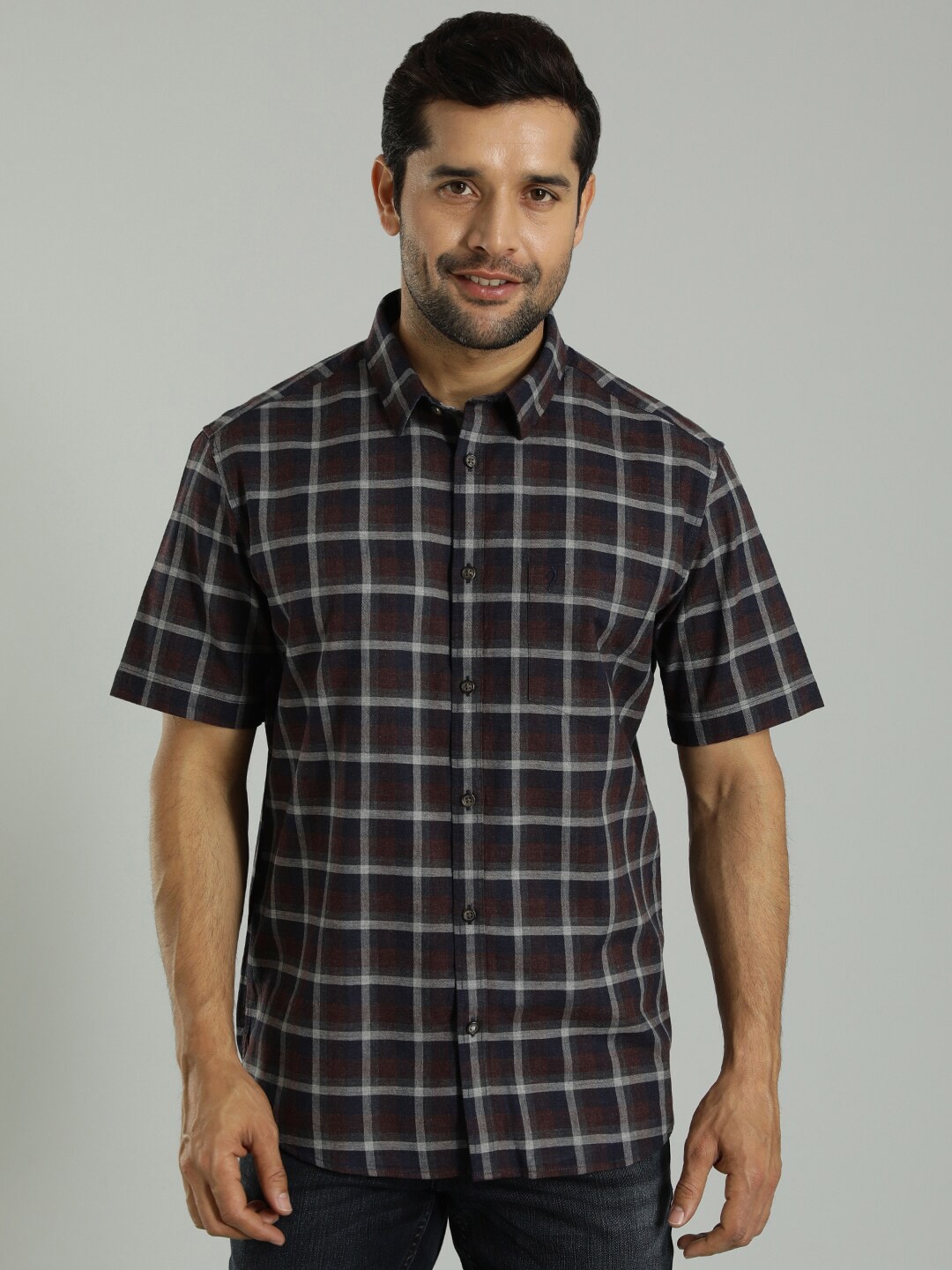

Indian Terrain Men Slim Fit Windowpane Checked Casual Shirt, Black